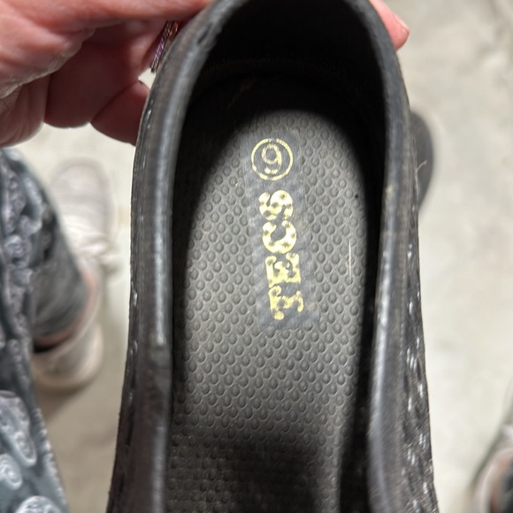 TECS Womens Size 6 Relax Aqua Garden‎ Black Slip On Quick Dry - Picture 5 of 7